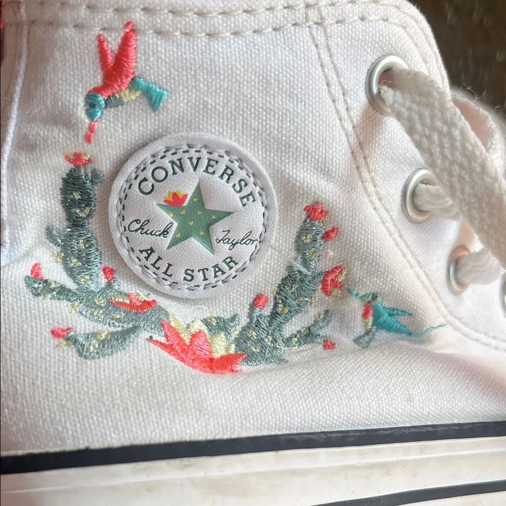 Converse White High-Top Kids Sneakers with Pink Lining and Cactus Embroidery - Picture 3 of 5